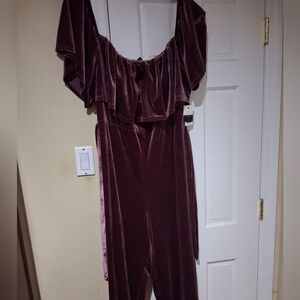 Wholesale Elegant Velvet Like Off-Shoulder Jumpsuit in Purple